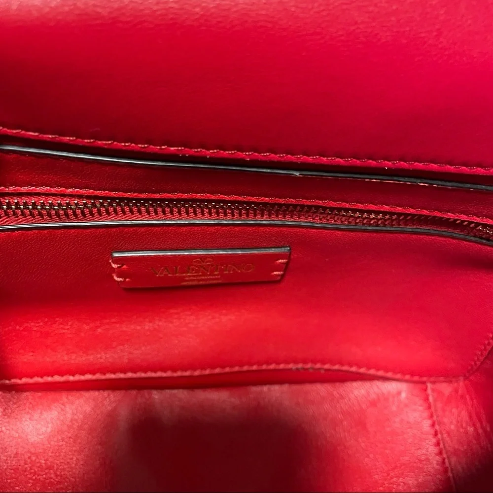 VALENTINO GARAVANI Roman Stud Medium Quilted Chain Shoulder Bag Red - Picture 11 of 16